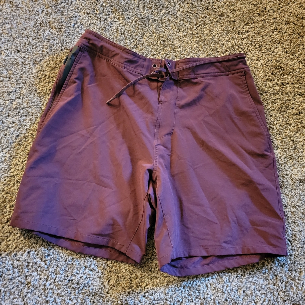 Ten Thousand Foundation Short Maroon Size L 7"